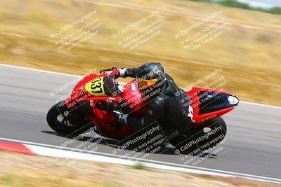 media/Apr-30-2023-CRA (Sun) [[020fcf5d43]]/Race 3-1000 Amateur Supersport/